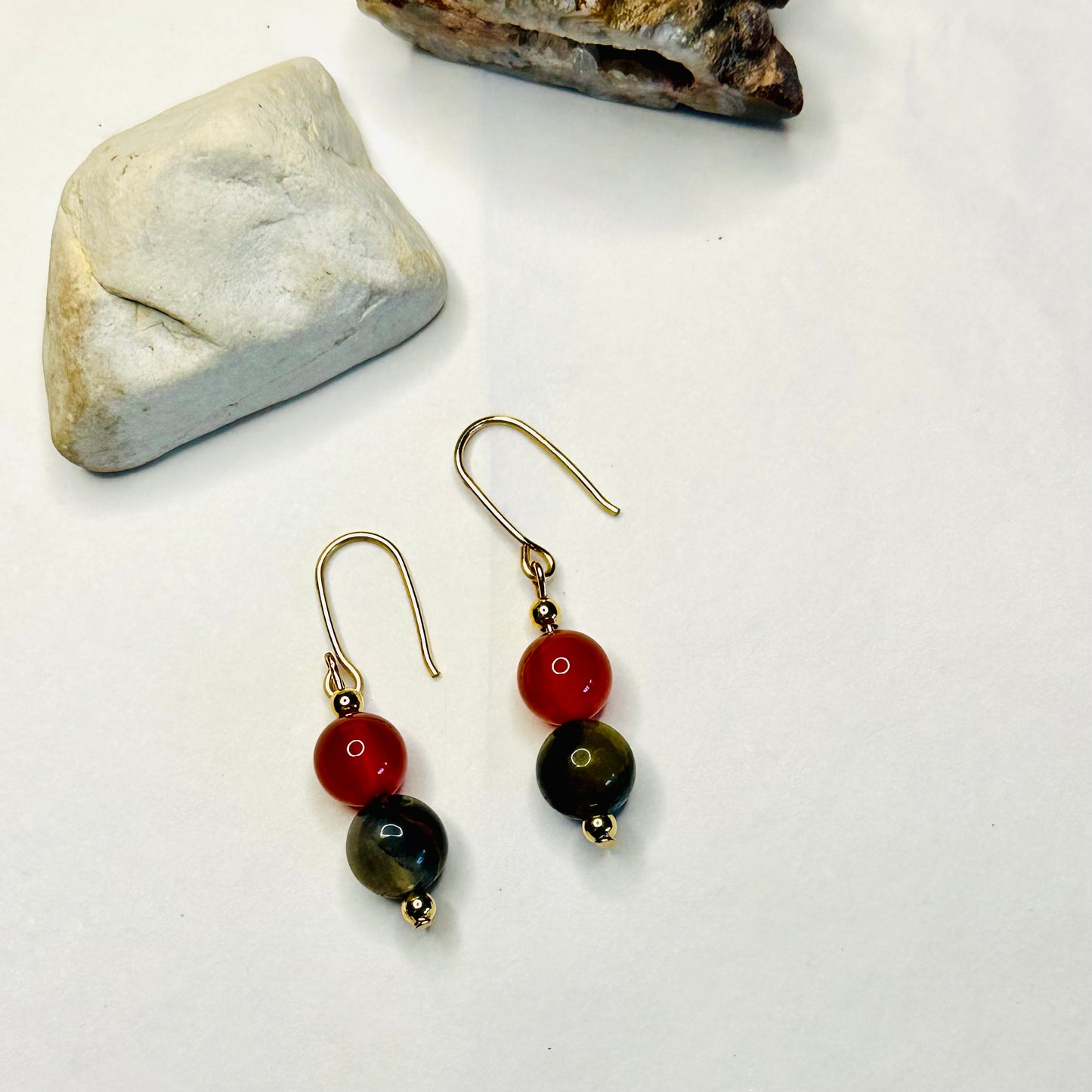 Carnelian and Agate Gold Dangle Earrings